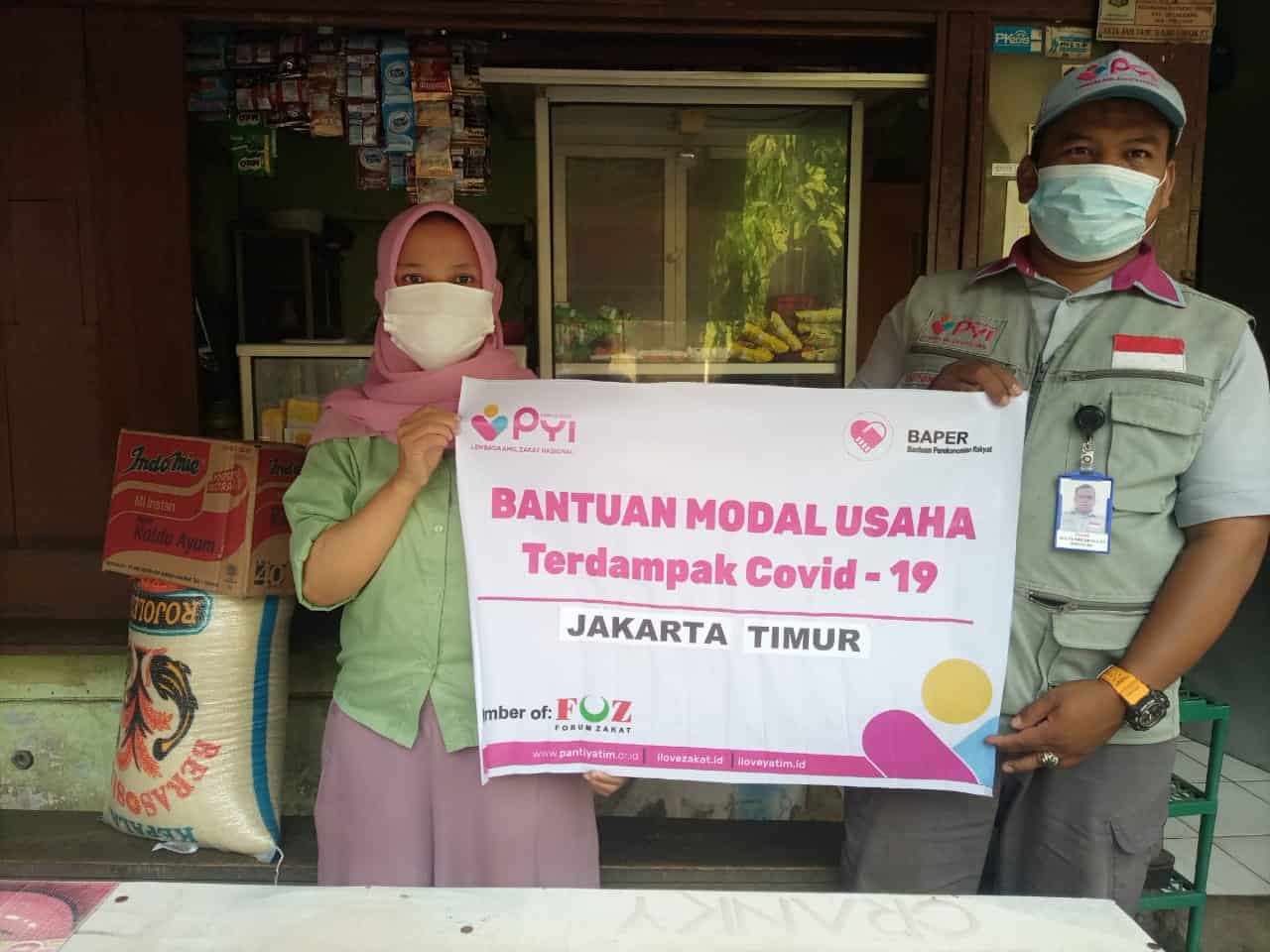 PYI Salurkan Bantuan Modal Usaha Untuk Pedagang Kecil di Jakarta Timur