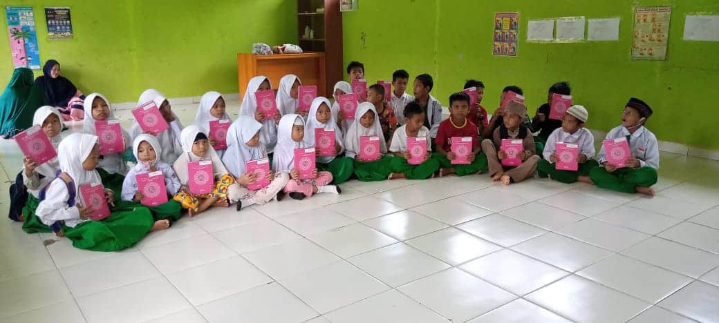 PYI Tebar Wakaf Quran Sebatik Tengah Kalimantan Utara