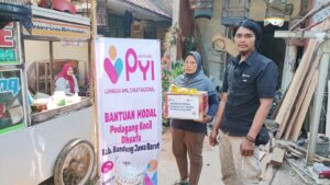Penyerahan Bantuan Modal Usaha Oleh Perwakilan RW 02 Kampung Pasir Paros, Baleendah 