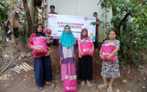 Penyerahan Bantuan Paket Sembako Bagi Lansia Dhuafa Desa Pinggirsari Kabupaten Bandung