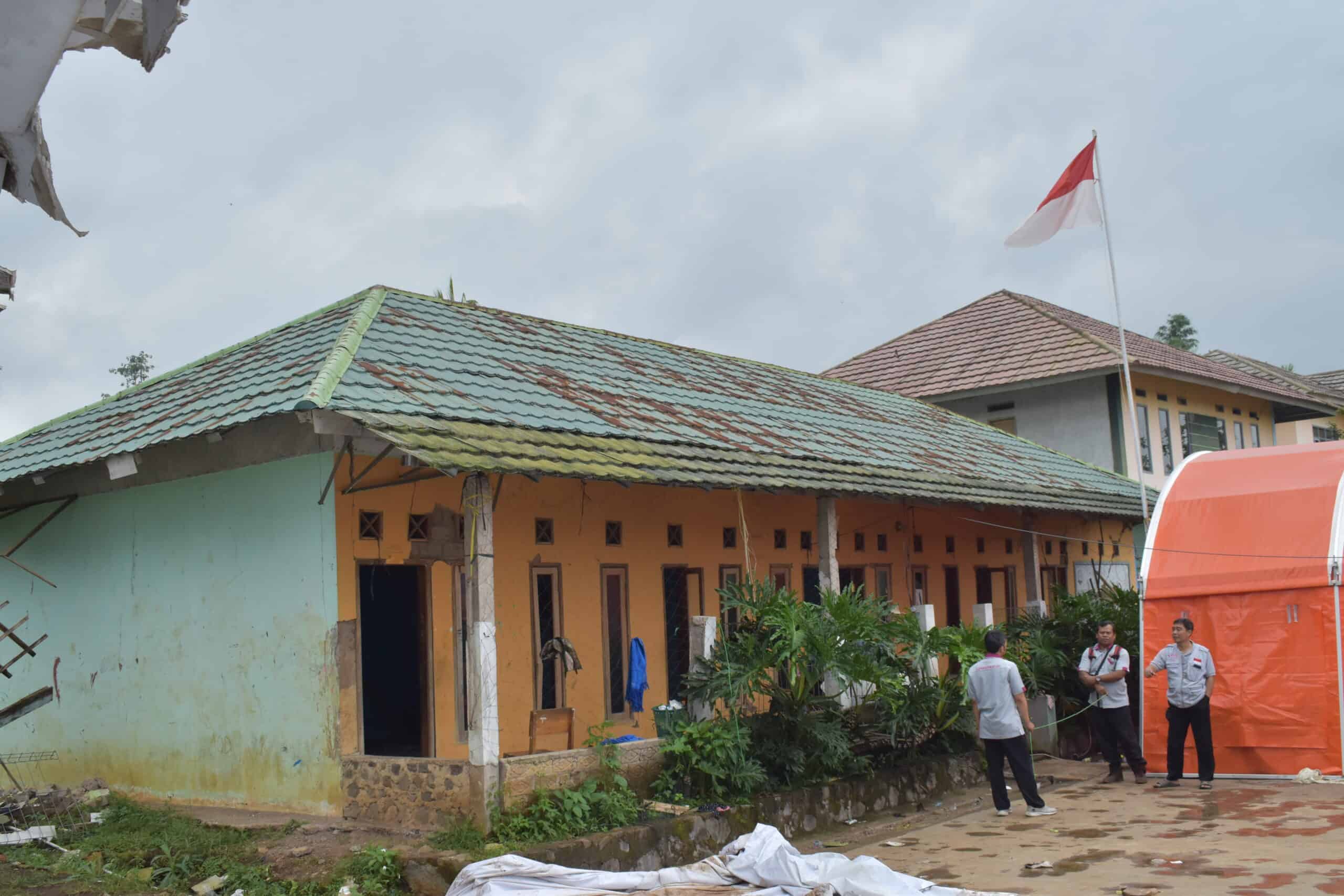 Laznas PYI Yatim dan Zakat Melakukan Asesmen Sekolah Terdampak Gempa Cianjur