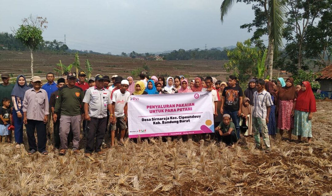 Laznas PYI Salurkan Bantuan Pakaian dan Makanan Instan di Kampung Cibanen, Bandung Barat