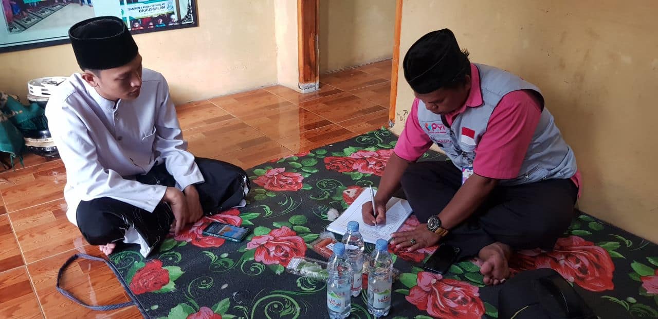 Proses Pengisian Data Asesment Laznas Panti Yatim Indonesia (PYI) di Ponpes Darussalam