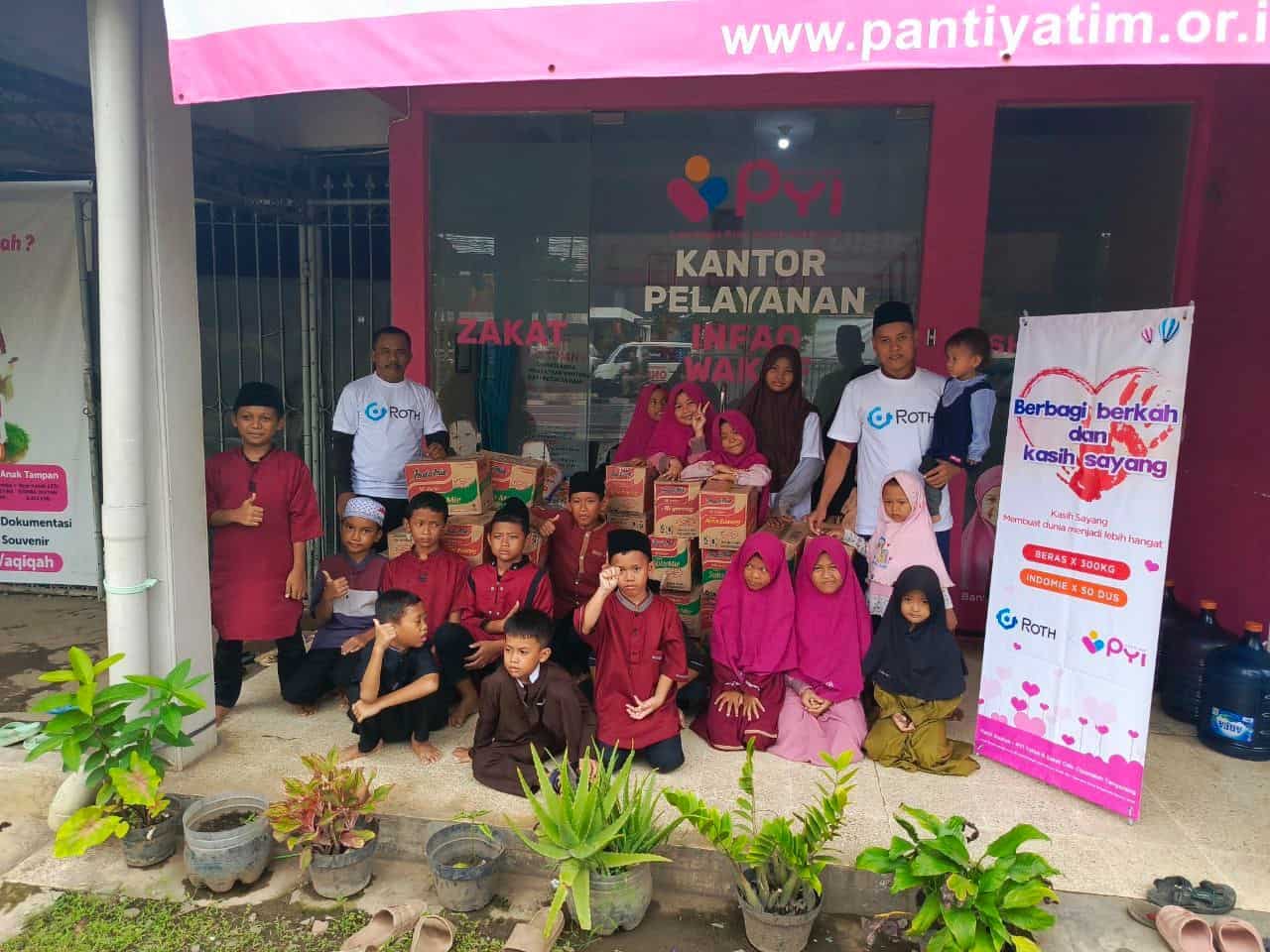 Roth Pro Serahkan Bantuan Sembako kepada Asrama Yatim Cipondoh, Tangerang
