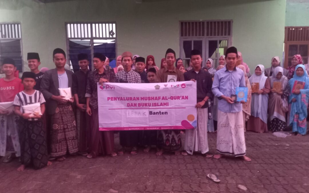 Laznas PYI Terus Berbagi Kebaikan di Banten dengan Bantuan Alquran, Buku Islami, dan Sandal