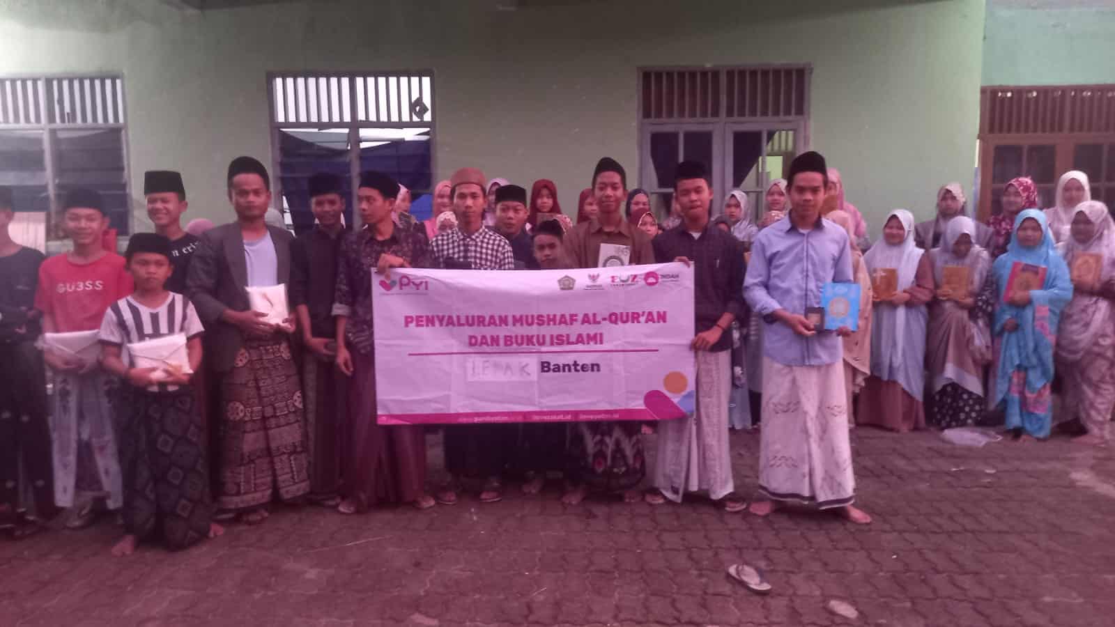 Laznas PYI Salurkan Bantuan Program Dakwah berupa Alquran dan Buku Islami di Banten (Riadul Mutaalimin)